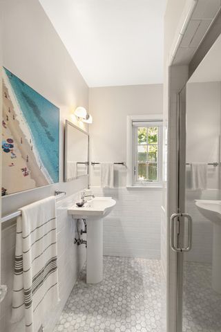 1831 9th Ave, Sacramento, CA 95818