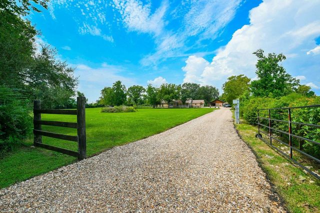 22035 Buescher Road, Tomball, TX 77377