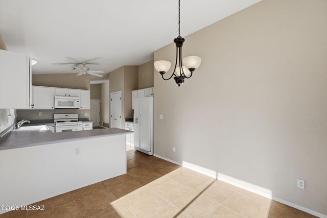 7821 S Kilbrennan Way, Tucson, AZ 85747