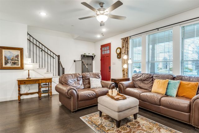 2550 Barnwood Lane, Garland, TX 75042