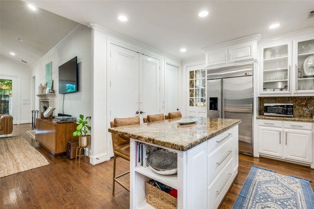 7138 Westbrook Lane, Dallas, TX 75214