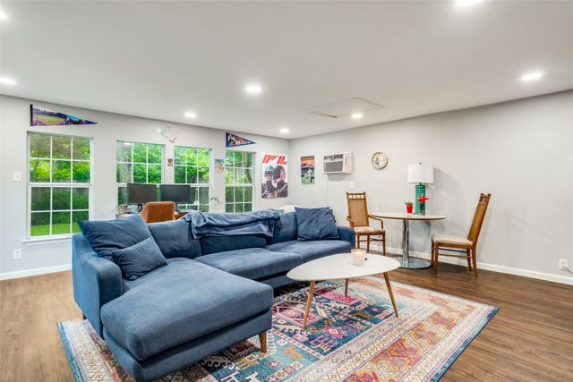 7138 Westbrook Lane, Dallas, TX 75214