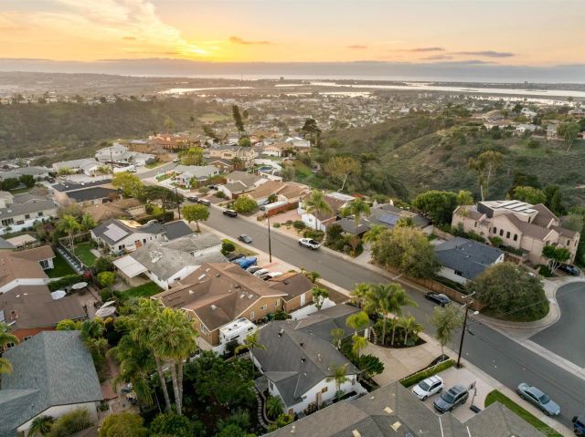 4993 February St, San Diego, CA 92110