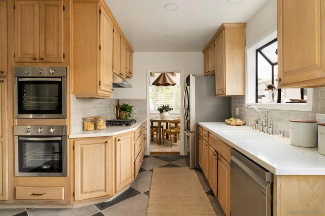 4993 February St, San Diego, CA 92110