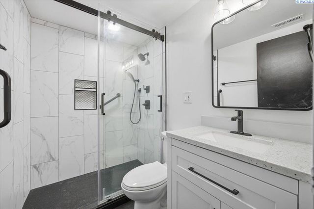 198604 E Bowles Rd, Kennewick, WA 99337