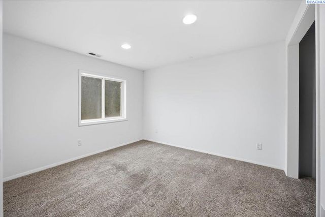 198604 E Bowles Rd, Kennewick, WA 99337