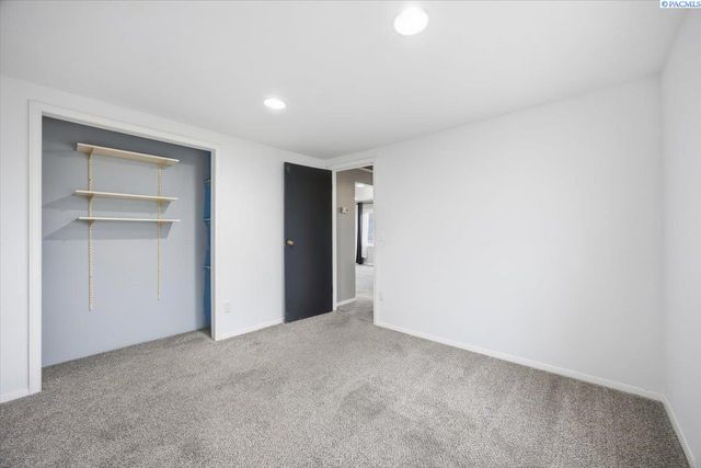 198604 E Bowles Rd, Kennewick, WA 99337