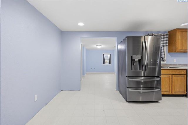 198604 E Bowles Rd, Kennewick, WA 99337