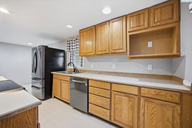 198604 E Bowles Rd, Kennewick, WA 99337