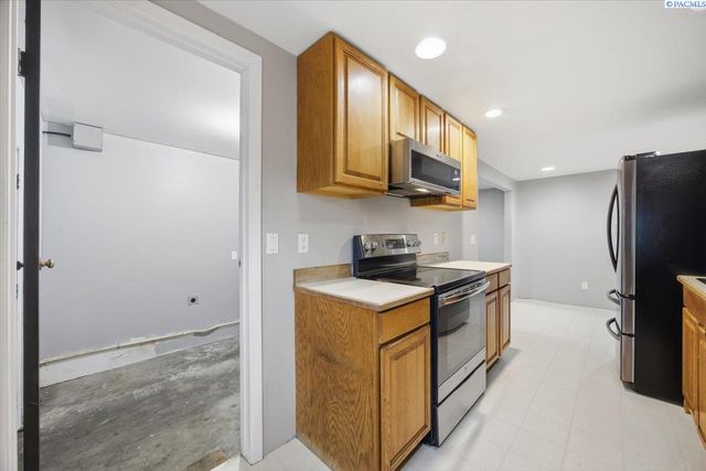 198604 E Bowles Rd, Kennewick, WA 99337