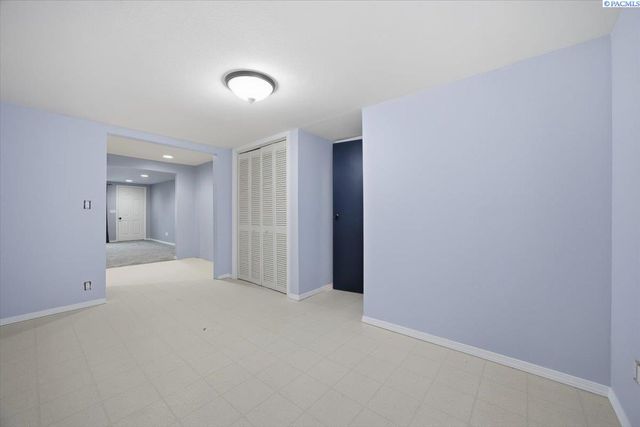 198604 E Bowles Rd, Kennewick, WA 99337