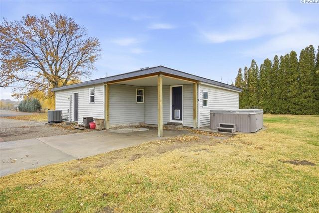 198604 E Bowles Rd, Kennewick, WA 99337