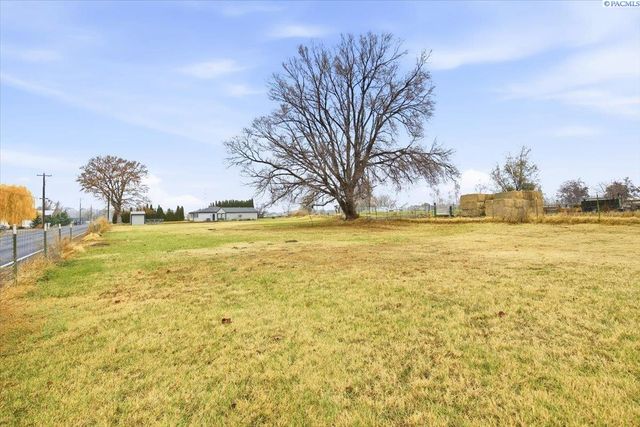 198604 E Bowles Rd, Kennewick, WA 99337