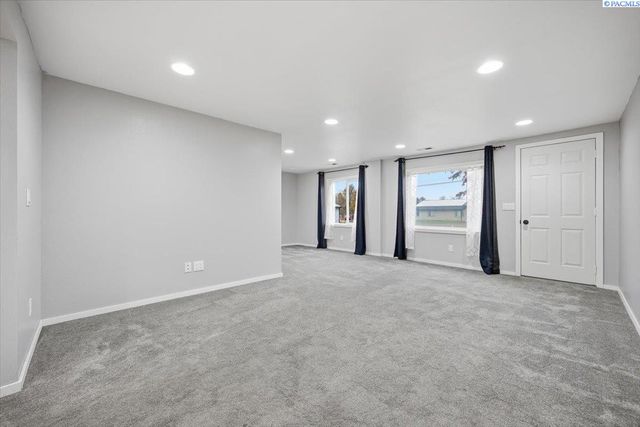 198604 E Bowles Rd, Kennewick, WA 99337