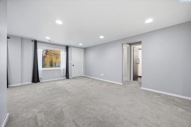 198604 E Bowles Rd, Kennewick, WA 99337