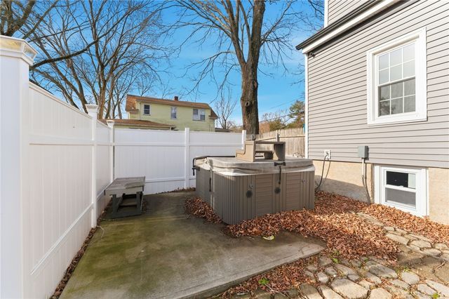 252 South Main Street, Coventry, RI 02816