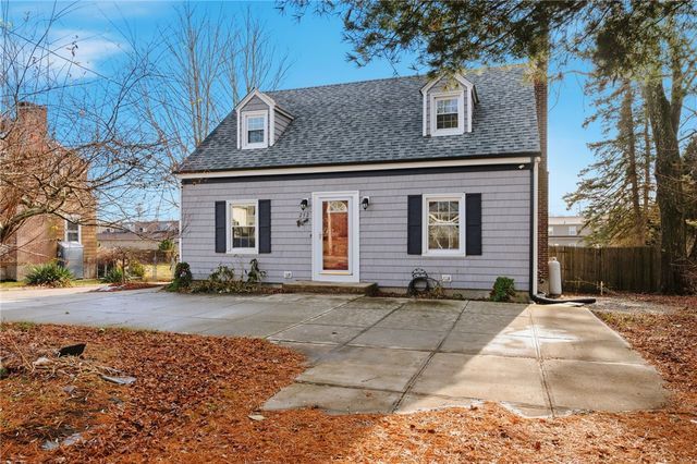 252 South Main Street, Coventry, RI 02816