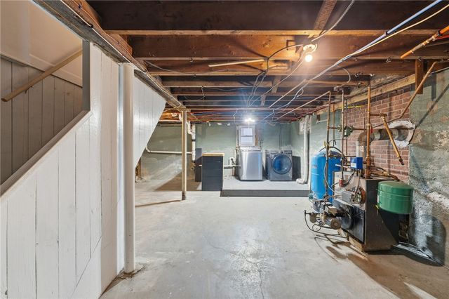 252 South Main Street, Coventry, RI 02816