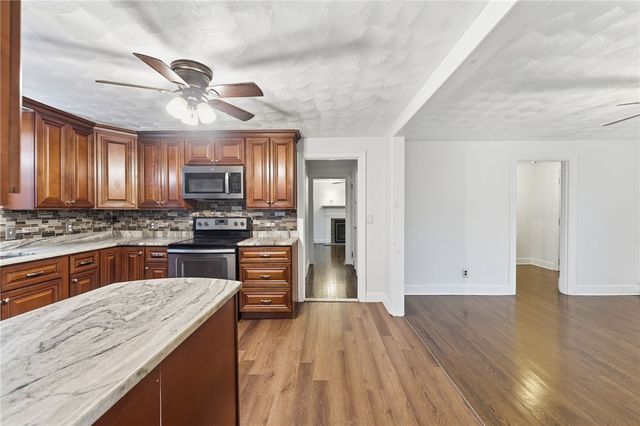 252 South Main Street, Coventry, RI 02816