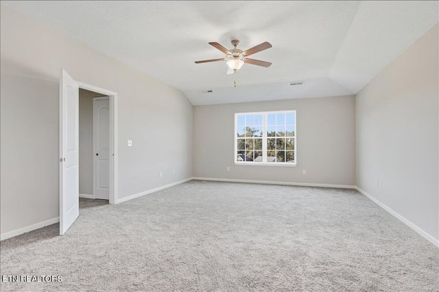 211 CLOVER MEADOW Lane, Maryville, TN 37801