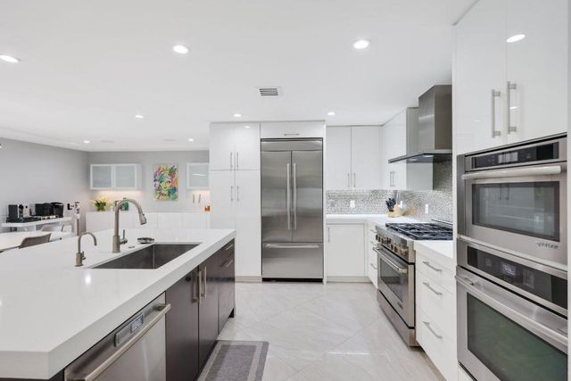 20984 Shady Vista Lane, Boca Raton, FL 33428