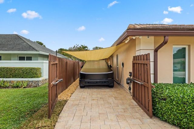 20984 Shady Vista Lane, Boca Raton, FL 33428