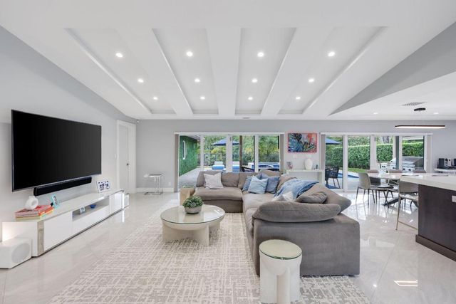 20984 Shady Vista Lane, Boca Raton, FL 33428