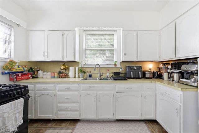 3497 W 129th Street, Cleveland, OH 44111