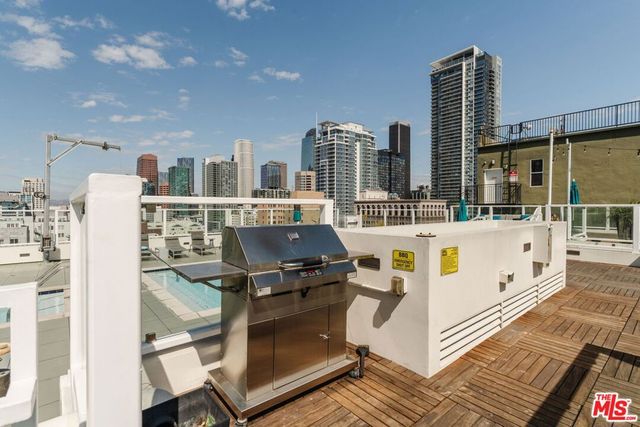 939 S Broadway 404, Los Angeles, CA 90015