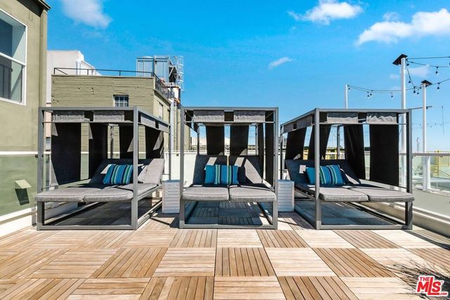 939 S Broadway 404, Los Angeles, CA 90015