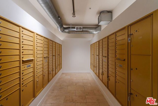 939 S Broadway 404, Los Angeles, CA 90015