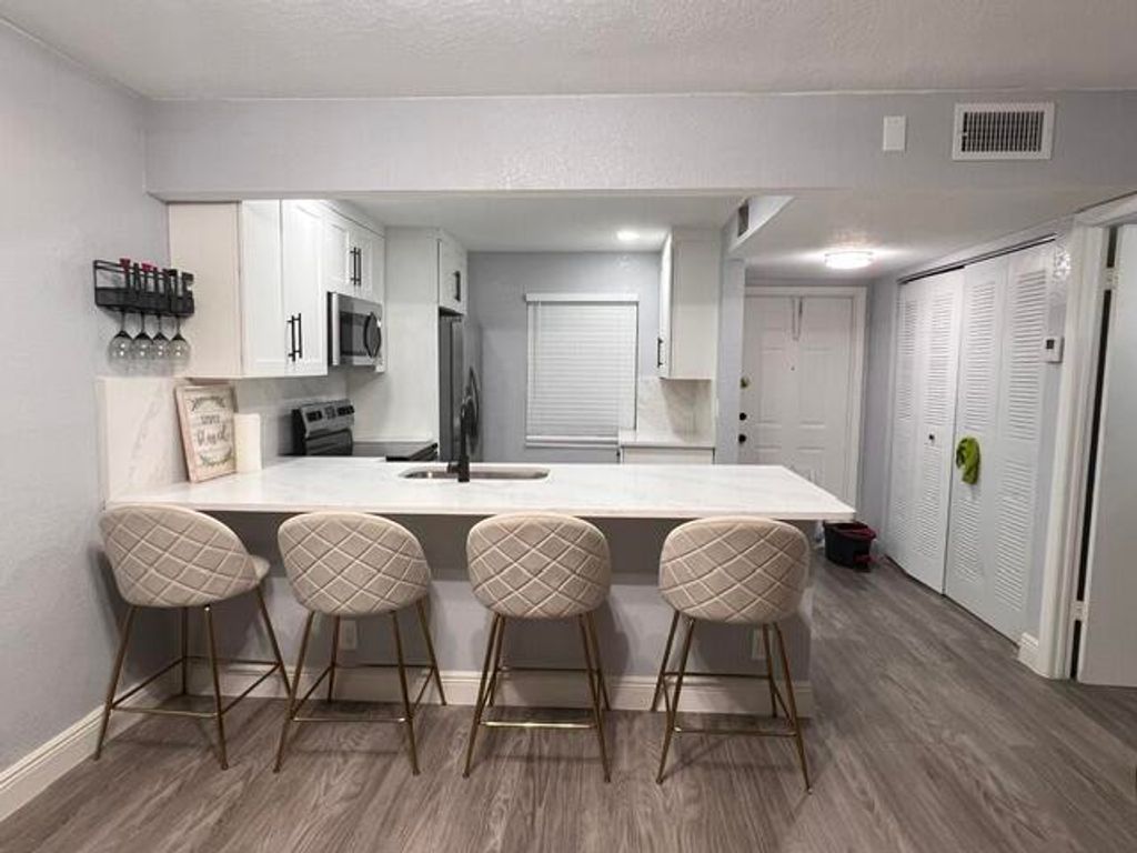 7605 NW 5TH Court 107, Margate, FL 33063