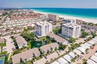 1200 E PEPPERTREE LANE 402, Sarasota, FL 34242