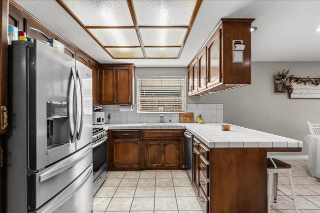1875 Shadyside Ct, Oakdale, CA 95361