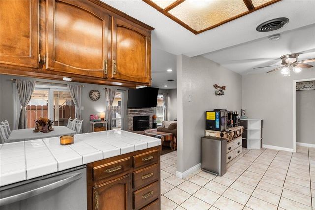 1875 Shadyside Ct, Oakdale, CA 95361