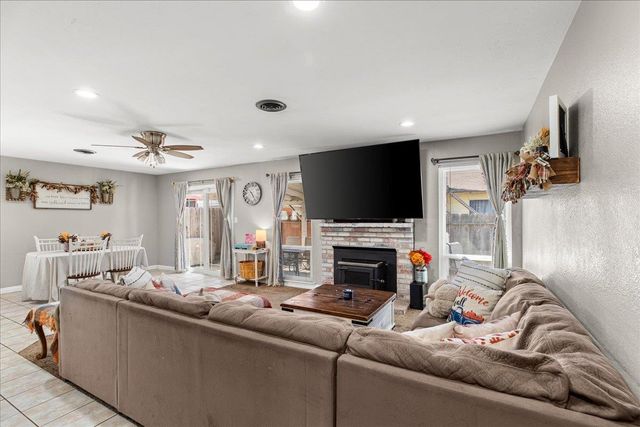 1875 Shadyside Ct, Oakdale, CA 95361