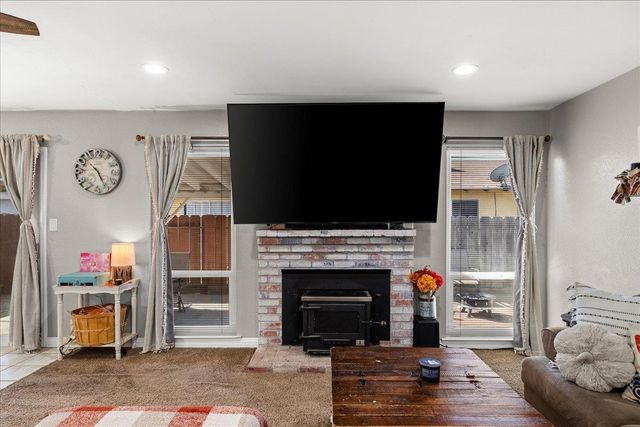 1875 Shadyside Ct, Oakdale, CA 95361
