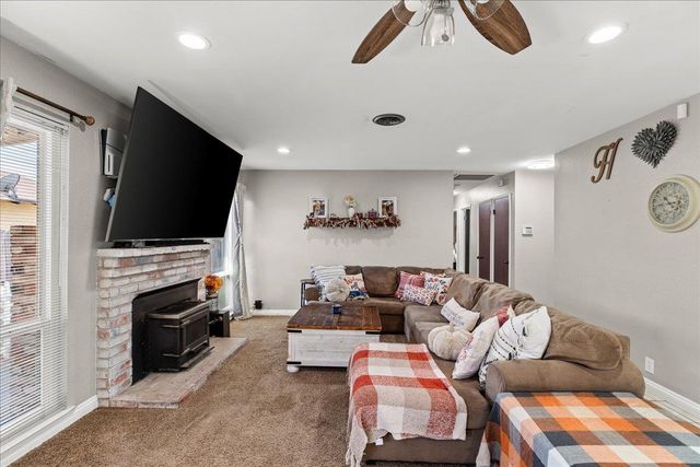 1875 Shadyside Ct, Oakdale, CA 95361