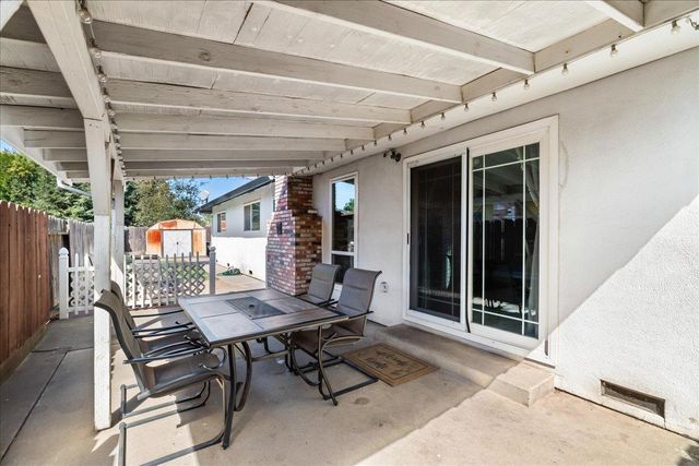 1875 Shadyside Ct, Oakdale, CA 95361