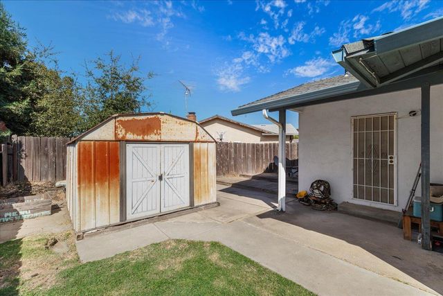 1875 Shadyside Ct, Oakdale, CA 95361