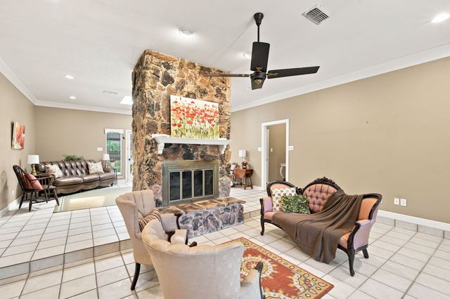 2005 Yorkstown Drive, Ennis, TX 75119