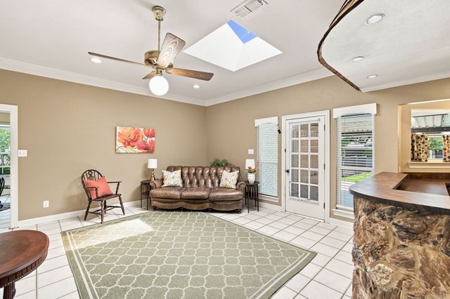 2005 Yorkstown Drive, Ennis, TX 75119