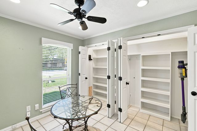 2005 Yorkstown Drive, Ennis, TX 75119