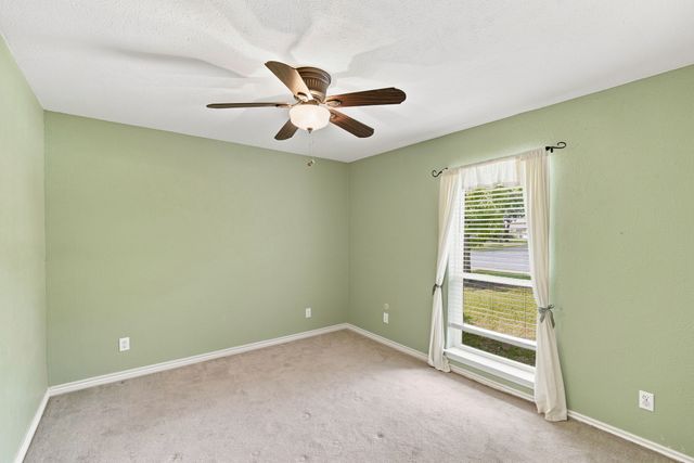 2005 Yorkstown Drive, Ennis, TX 75119