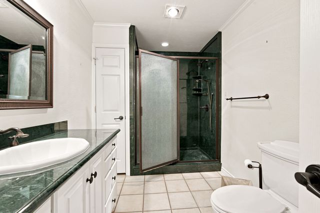 2005 Yorkstown Drive, Ennis, TX 75119
