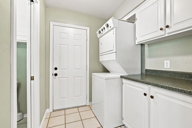 2005 Yorkstown Drive, Ennis, TX 75119