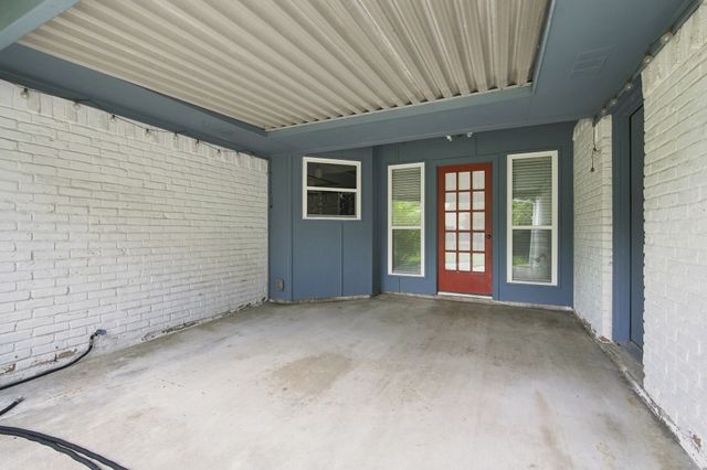 2005 Yorkstown Drive, Ennis, TX 75119