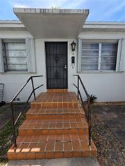 57 Esplanade Dr C, Miami Springs, FL 33166