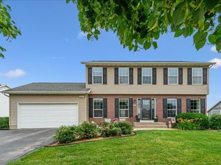202 Rockhurst Drive SW, Cedar Rapids, IA 52404
