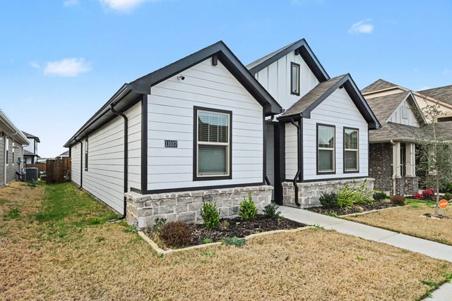 11037 Firebrush Lane, Fort Worth, TX 76108